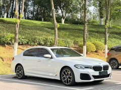 BMW 5 Series 530Li Luxury M Sport Package - ფოტო 3