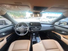 Lexus ES 200 Excellence Edition - photo 4