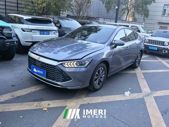 BYD Qin PLUS Glory Edition DM-i 55KM Leading - автомобиль из Китая