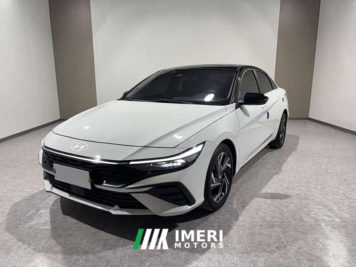 Hyundai Elantra 1.5L CVT Luxury