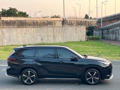 Toyota Crown Land Cruiser 2.5L HEV FWD Luxury Edition - ფოტო 8
