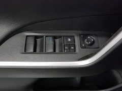 Toyota Venza 2.0L CVT AWD Luxury - ფოტო 9