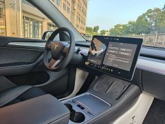 Tesla Model Y Rear-Wheel Drive - photo 8