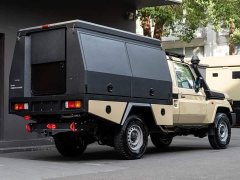 Toyota Land Cruiser (Imported) LC79 4.0L Automatic - photo 5