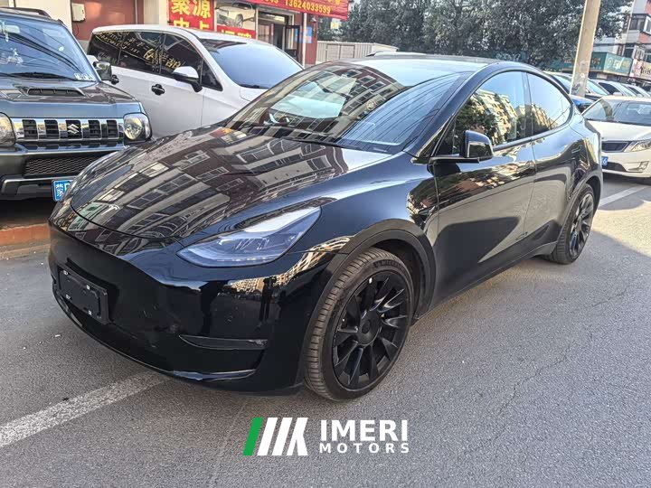Tesla Model Y Standard Range RWD