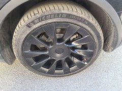 Tesla Model Y Standard Range RWD - photo 10