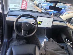 Tesla Model Y Standard Range RWD - photo 8