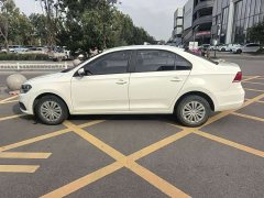 Volkswagen Santana 1.5L Manual Fashion Edition - ფოტო 9