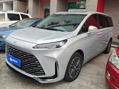 Buick GL8 New Energy Lusang Respect Edition - фото 1