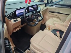Buick GL8 New Energy Lusang Respect Edition - фото 9