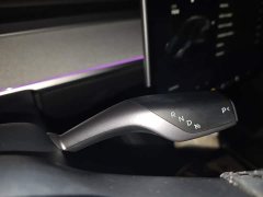 Tesla Model Y Rear-Wheel Drive - ფოტო 10