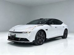Lynk & Co 10 240 AWD Ultra - фото 1