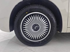Wuling Hongguang MINIEV Fourth Generation Four-Door Advanced Edition - ფოტო 6