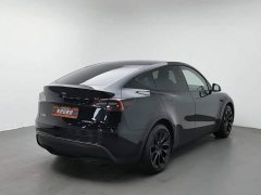 Tesla Model Y Standard Range RWD - фото 2
