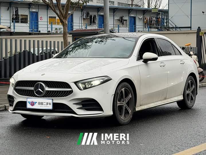 Mercedes-Benz A-Class A 200 L Sport Sedan Fashion Edition