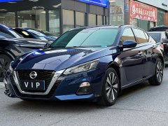 Nissan Teana 2.0L XL Comfort - ფოტო 1