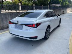 Lexus ES 200 Premium Edition - photo 4