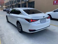 Lexus ES 200 Premium Edition - photo 5