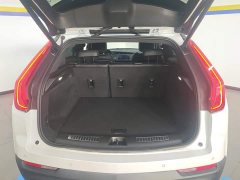 Cadillac XT4 28T FWD Luxury - фото 4