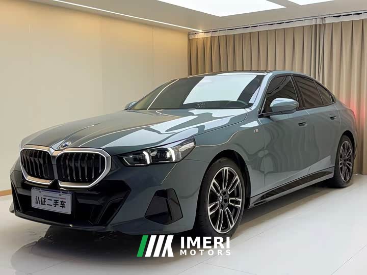 BMW 5 Series (Imported) 525i M Sport Package - автомобиль из Китая