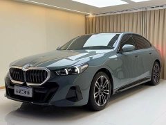 BMW 5 Series (Imported) 525i M Sport Package - фото 1