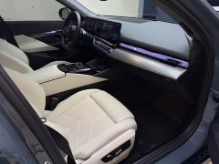 BMW 5 Series (Imported) 525i M Sport Package - фото 4