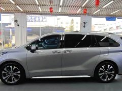 Toyota Grevias 2.5L Hybrid Premium Plus Edition - photo 4