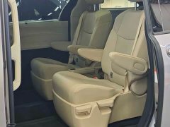 Toyota Grevias 2.5L Hybrid Premium Plus Edition - photo 7