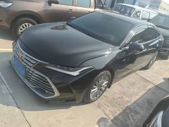 Toyota Avalon Hybrid 2.0L Luxury - фото 1