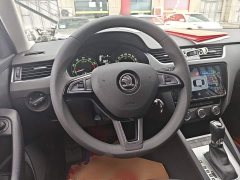 Skoda Octavia 1.5L Automatic Smart Comfort Edition - ფოტო 10