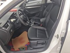 Skoda Octavia 1.5L Automatic Smart Comfort Edition - ფოტო 14