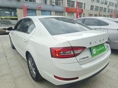 Skoda Octavia 1.5L Automatic Smart Comfort Edition - ფოტო 4