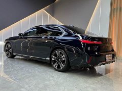BMW 7 Series 740Li Premier M Sport Package - ფოტო 10
