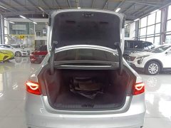 Jaguar XFL 2.0T P200 Two-Wheel Drive Elite Luxury - ფოტო 18