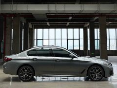 BMW 5 Series (Imported) Facelift 530i M Sport Package - ფოტო 4
