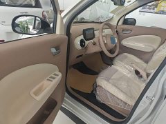 Wuling Hongguang MINIEV Fourth Generation Four-Door Advanced Edition - ფოტო 15
