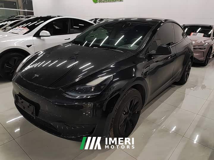 Tesla Model Y Facelift Rear-Wheel Drive