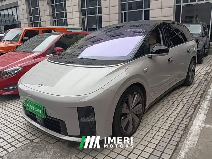 Li Auto i8 Standard Edition - автомобиль из Китая