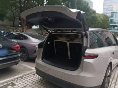 Li Auto i8 Standard Edition - фото 18