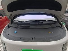 Li Auto i8 Standard Edition - фото 19
