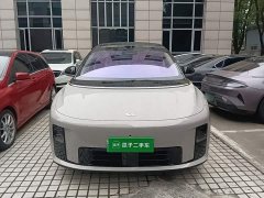 Li Auto i8 Standard Edition - фото 2