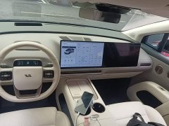 Li Auto i8 Standard Edition - фото 9