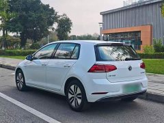 Volkswagen Golf Pure Electric Chi - ფოტო 4