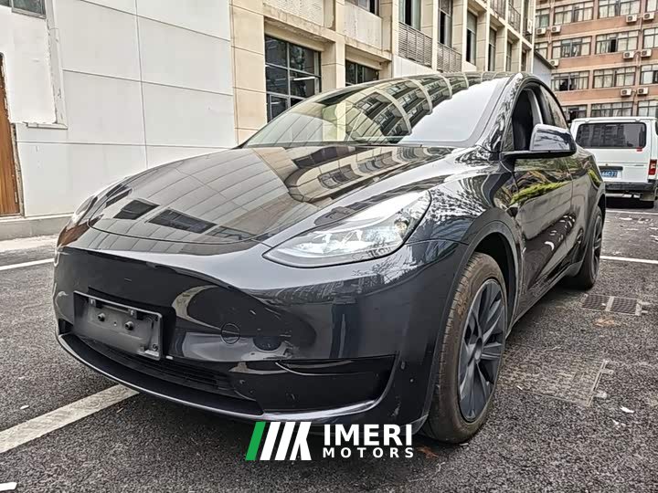 Tesla Model Y Rear-Wheel Drive