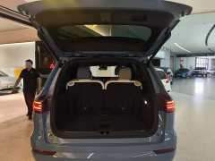 Li Auto ONE Extended Range 6-Seater - ფოტო 18