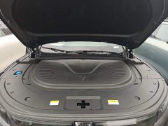Voyah Lantu FREE Rear-Wheel Drive Qiankun Edition - photo 19