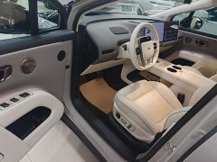 Li Auto i8 Standard Edition - photo 15