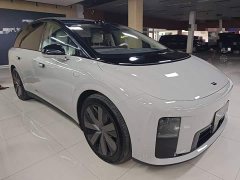 Li Auto i8 Standard Edition - photo 3