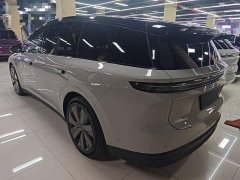 Li Auto i8 Standard Edition - photo 4