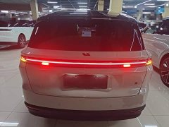 Li Auto i8 Standard Edition - photo 5